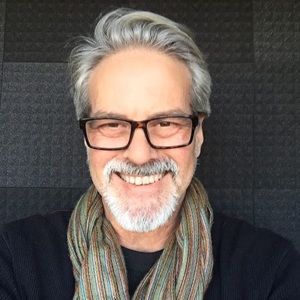 Meet your Posher, Cesar